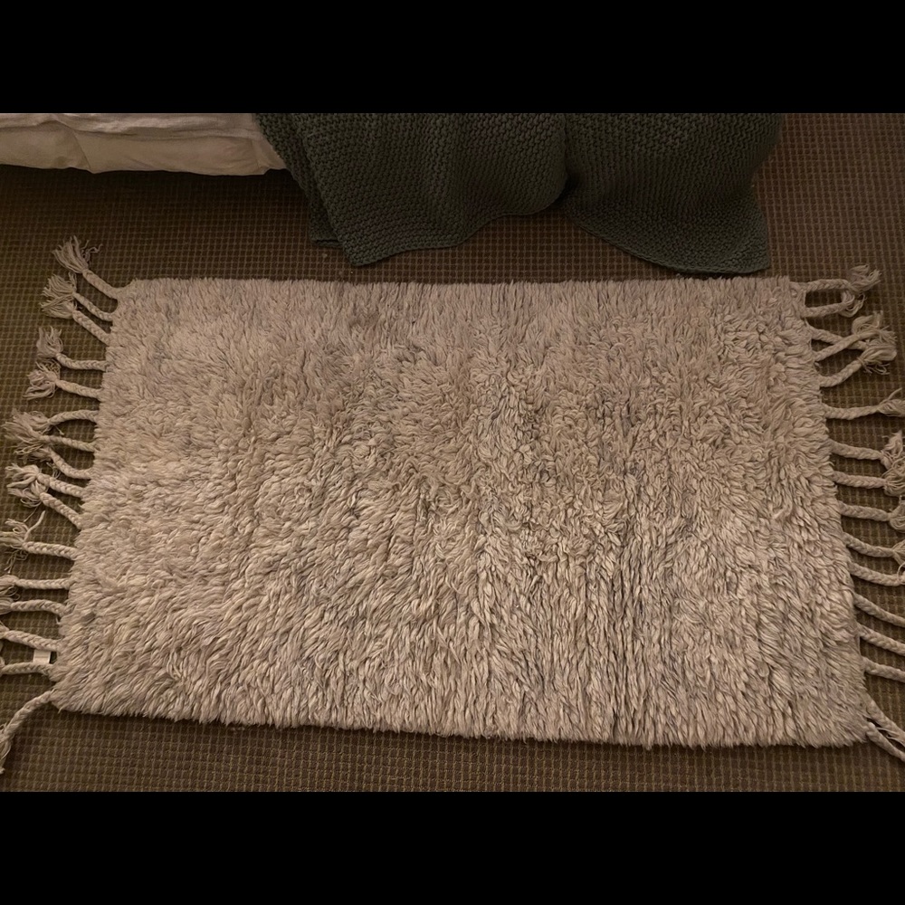 Anthropologie 100% wool shag rug
